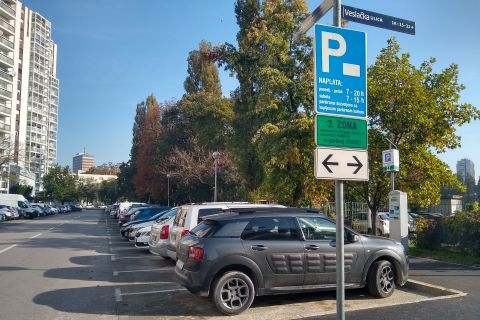 PayDo časti parkiranjem u petak