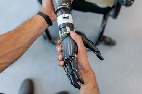 FER nabavlja robotsku ruku kako bi pokušao osvojiti dva milijuna dolara