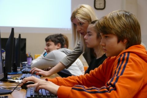 Upišite djecu u besplatnu školu programiranja u SD županiji